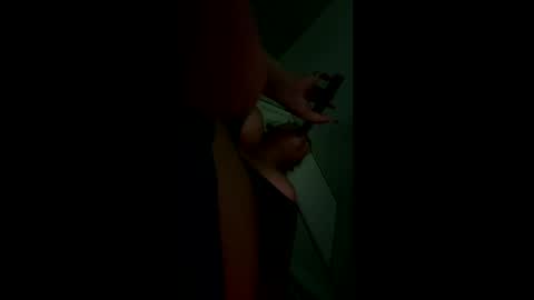 Snapshot of cutecuban18 chatting on 01.19.25 loveolots online show from 01.19.25