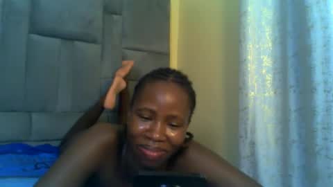 Snapshot of cuteebony16 chatting on 06.11.26 tawi online show from 06.11.26