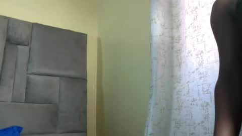 Snapshot of cuteebony16 chatting on 06.25.26 tawi online show from 06.25.26