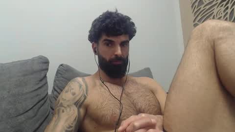 Snapshot of cuteeboy chatting on 02.13.26 cuteeboy online show from 02.13.26