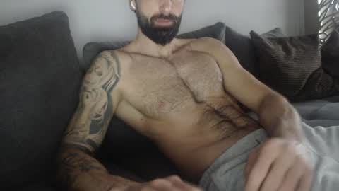 Snapshot of cuteeboy chatting on 03.29.26 cuteeboy online show from 03.29.26