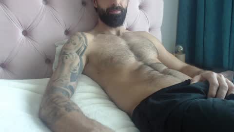 Snapshot of cuteeboy chatting on 04.01.26 cuteeboy online show from 04.01.26