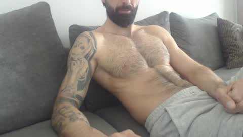Snapshot of cuteeboy chatting on 04.06.26 cuteeboy online show from 04.06.26