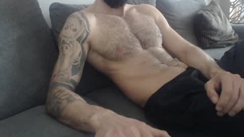 Snapshot of cuteeboy chatting on 04.16.26 cuteeboy online show from 04.16.26