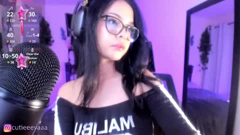 Snapshot of cuteeeva18 chatting on 02.28.25 Eva online show from 02.28.25