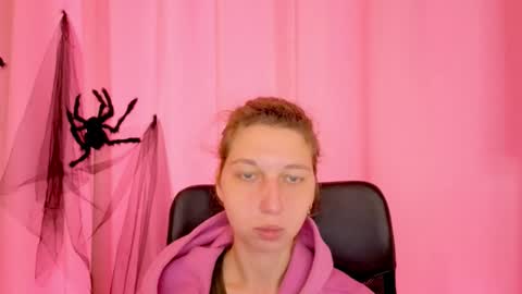 Elli online show from 11.19.25