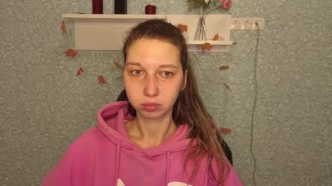 Elli online show from 11.24.25