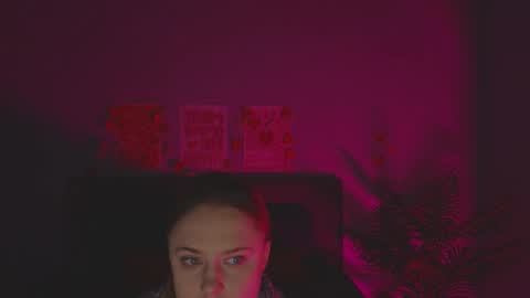 Snapshot of cutefever chatting on 05.19.26 Amyy online show from 05.19.26