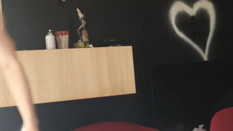 Snapshot of cutefitnessmodel chatting on 10.28.25 cutemodel online show from 10.28.25