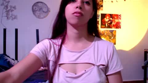 Snapshot of cutehaome chatting on 05.17.26 haome online show from 05.17.26