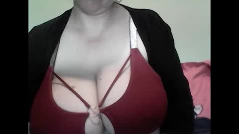 Snapshot of cutejessytom chatting on 04.29.26 Jessy online show from 04.29.26