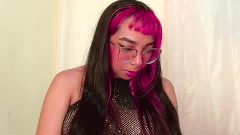 Snapshot of cutekairii chatting on 09.16.25 Mishel online show from 09.16.25