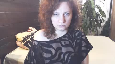 Snapshot of cutemoan chatting on 01.18.25 Rita online show from 01.18.25