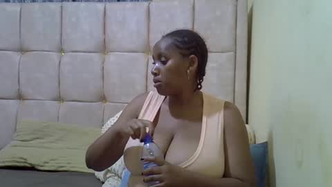 Snapshot of cutestebony1 chatting on 01.13.26 cutestebony1 online show from 01.13.26