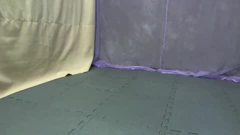 Snapshot of cutetinyasian143_ chatting on 11.10.25 cutetinyasian143_ online show from 11.10.25