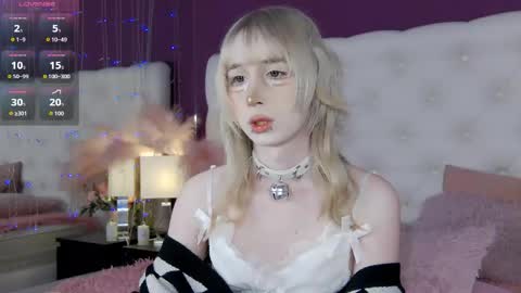 Snapshot of cutetomie chatting on 05.10.26 Tomie online show from 05.10.26