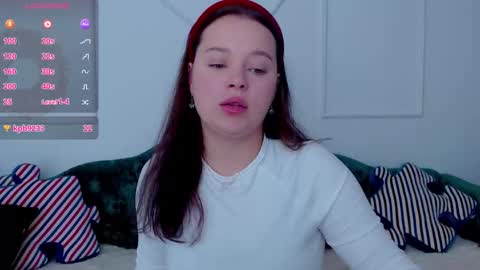 Snapshot of cutie__cutiee_ chatting on 09.28.25 Nika online show from 09.28.25