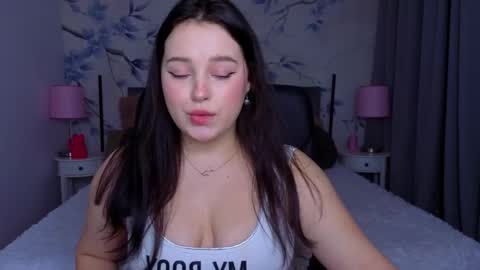 Nika  online show from 11.28.25