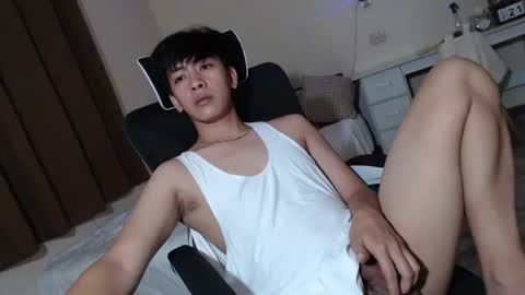 Snapshot of cutie_cumshow chatting on 10.21.25 Neil Taylor online show from 10.21.25