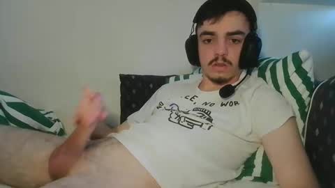 Snapshot of cutie_garlix chatting on 03.08.26 cutie garlix online show from 03.08.26
