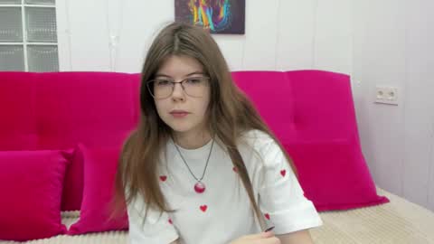 Snapshot of cutie_lory chatting on 02.06.25 cutie_lory online show from 02.06.25