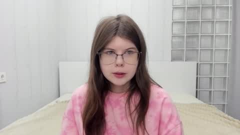 Snapshot of cutie_lory chatting on 02.25.25 cutie_lory online show from 02.25.25