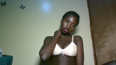 Snapshot of cutie_plush chatting on 05.16.26 cutieplush online show from 05.16.26