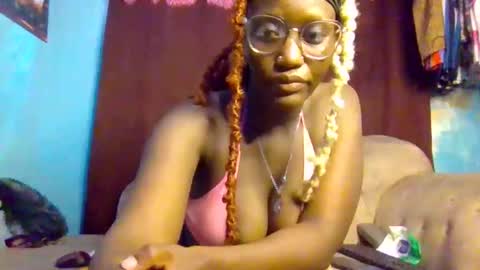 Snapshot of cutie_pumpkin_ chatting on 04.06.26 CUTIE online show from 04.06.26