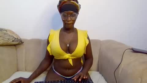 Snapshot of cutie_pumpkin_ chatting on 04.17.26 CUTIE online show from 04.17.26