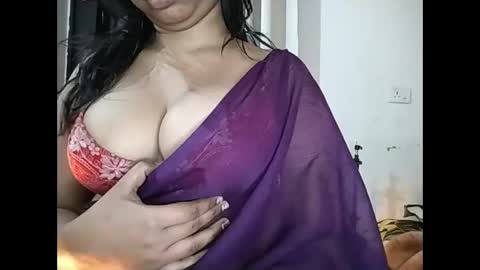 Snapshot of cutie_ruhi chatting on 01.07.26 Ruhii online show from 01.07.26