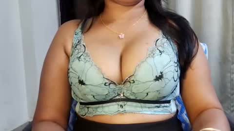 Snapshot of cutie_ruhi chatting on 04.18.26 Ruhii online show from 04.18.26