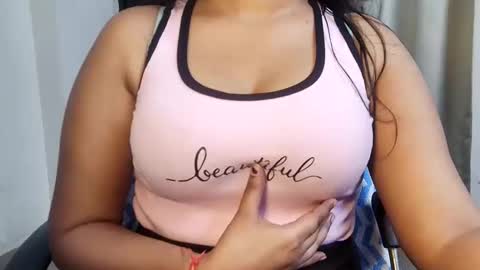 Snapshot of cutie_ruhi chatting on 04.23.26 Ruhii online show from 04.23.26