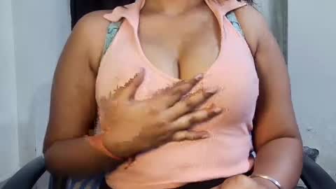 Snapshot of cutie_ruhi chatting on 04.24.26 Ruhii online show from 04.24.26