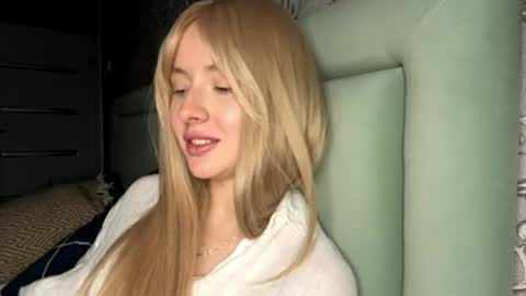Vanessa online show from 04.20.26