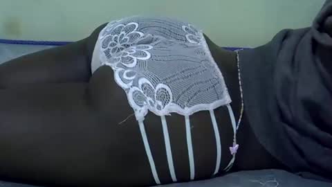 Snapshot of cutiehanish4 chatting on 05.27.26 cutiehanish4 online show from 05.27.26