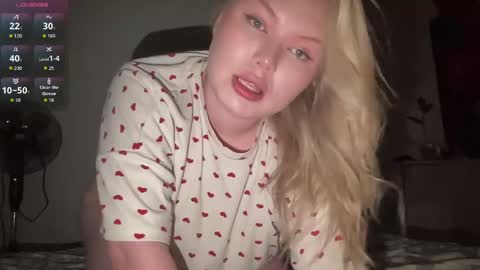 Snapshot of cutiejulie_ chatting on 05.13.26 Julie online show from 05.13.26