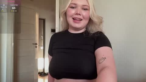 Snapshot of cutiejulie_ chatting on 05.14.26 Julie online show from 05.14.26