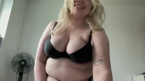 Snapshot of cutiejulie_ chatting on 05.15.26 Julie online show from 05.15.26
