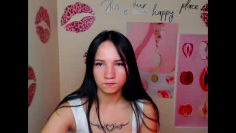Snapshot of cutielady_ chatting on 09.22.25 Emma online show from 09.22.25