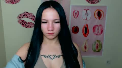 Snapshot of cutielady_ chatting on 10.08.25 Emma online show from 10.08.25