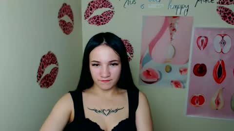 Snapshot of cutielady_ chatting on 10.10.25 Emma online show from 10.10.25
