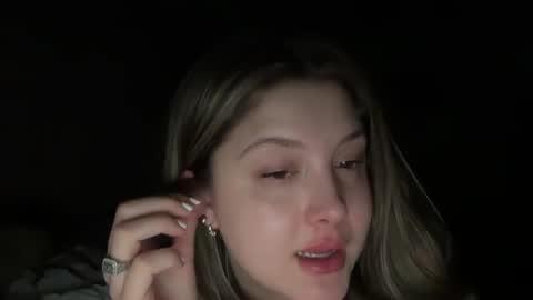 Snapshot of cutieoggg420 chatting on 03.25.26 Cutieoggg420 online show from 03.25.26