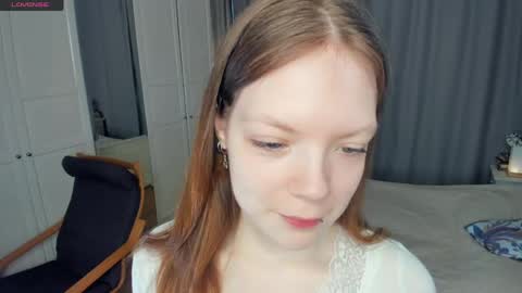 Snapshot of cuty_petite chatting on 06.01.26 Anne online show from 06.01.26