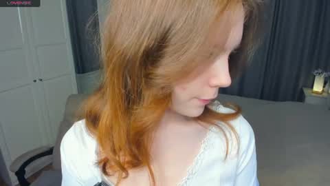 Snapshot of cuty_petite chatting on 07.05.26 Anne online show from 07.05.26