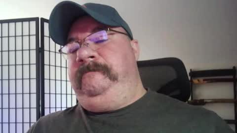 Snapshot of cwbyga chatting on 12.16.25 Bubba Bull online show from 12.16.25