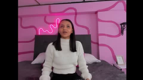 Snapshot of cyan_black chatting on 02.04.25 Cyan online show from 02.04.25