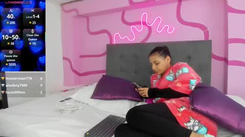 Snapshot of cyan_black chatting on 02.13.25 Cyan online show from 02.13.25