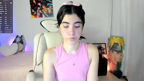 Snapshot of cyber_lizz chatting on 12.19.24 Liz online show from 12.19.24