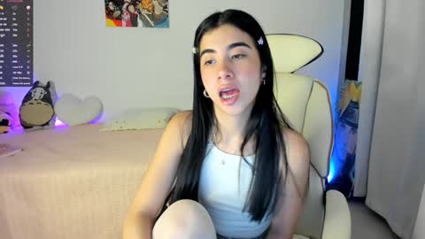 Snapshot of cyber_lizz chatting on 01.15.25 Liz online show from 01.15.25