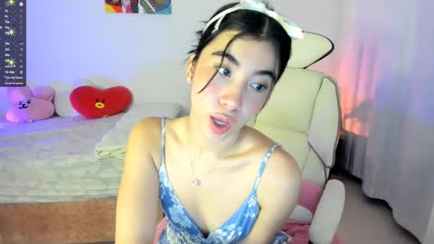 Snapshot of cyber_lizz chatting on 02.22.25 Liz online show from 02.22.25